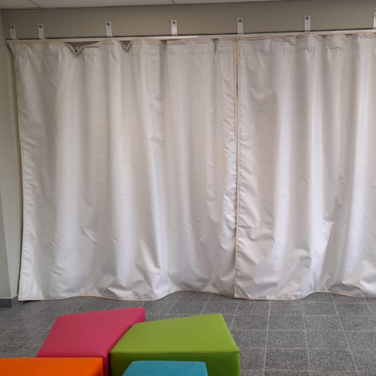 Fabricación de Cortinas Acústicas y Cortafuego